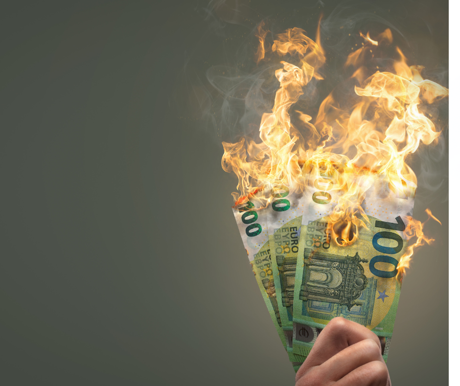 Cause perse, soldi bruciati e debiti fuori bilancio: il Comune paga, i cittadini incassano… ma solo le beffe