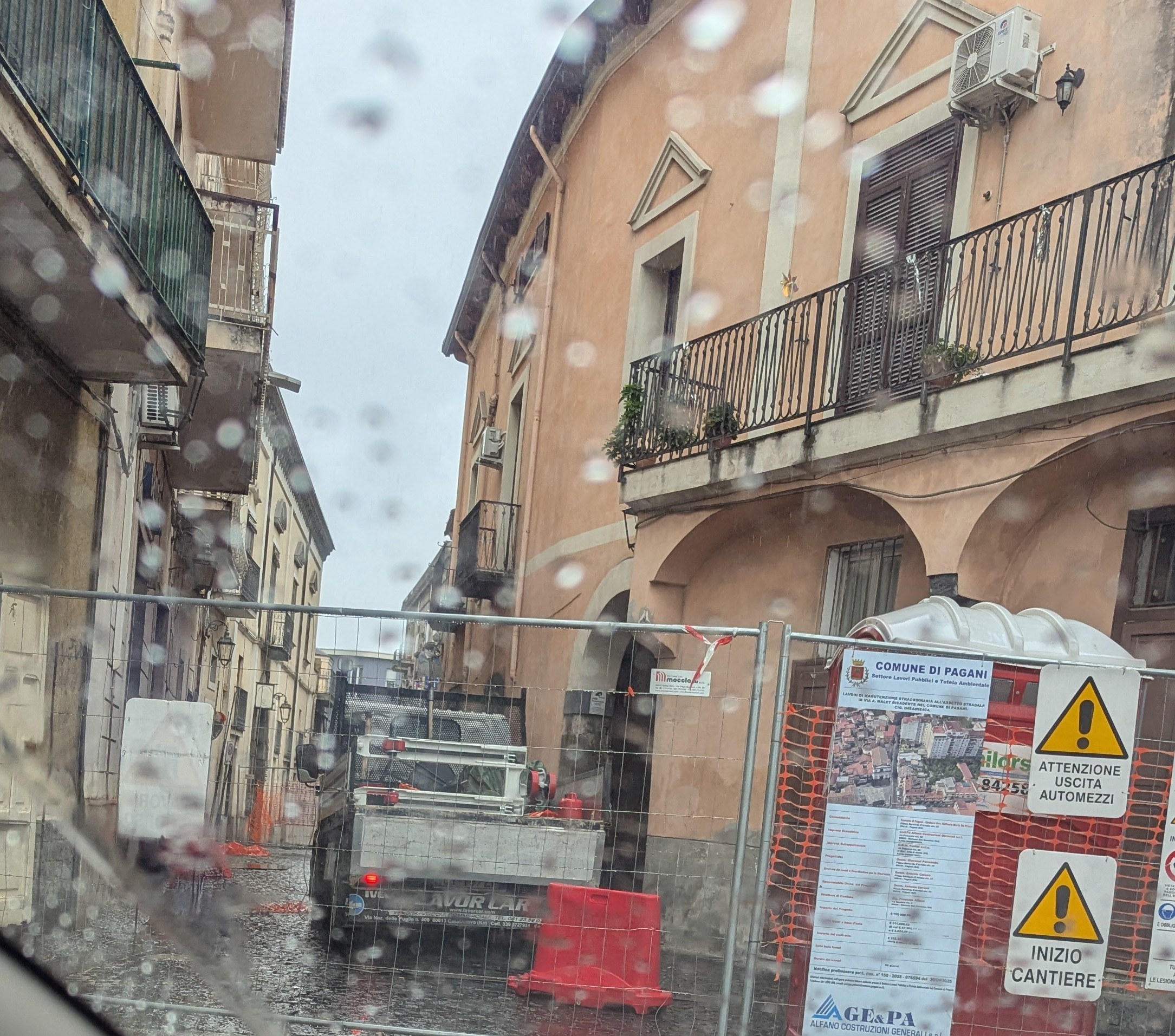 Svolta nei lavori in via Malet, si accede da via Marrazzo ma la comunicazione passa in sordina
