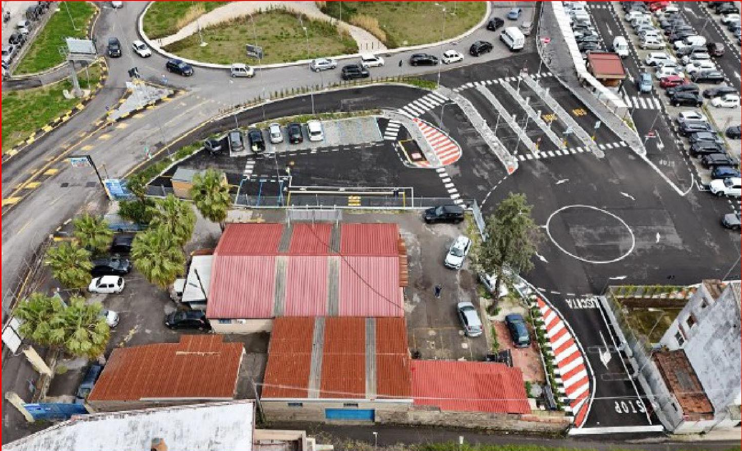 Un milione per 20 posti auto: il Comune espropria un’attività con 7 posti di lavoro