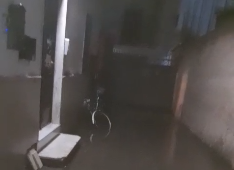 boscoreale anziano vicolo allagato