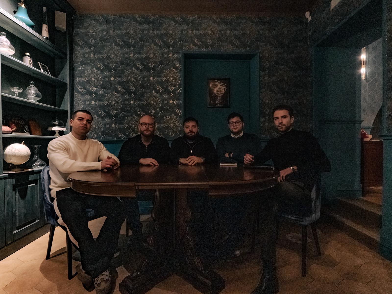 Basta pacche sulle spalle: in Campania nasce Cresqoo