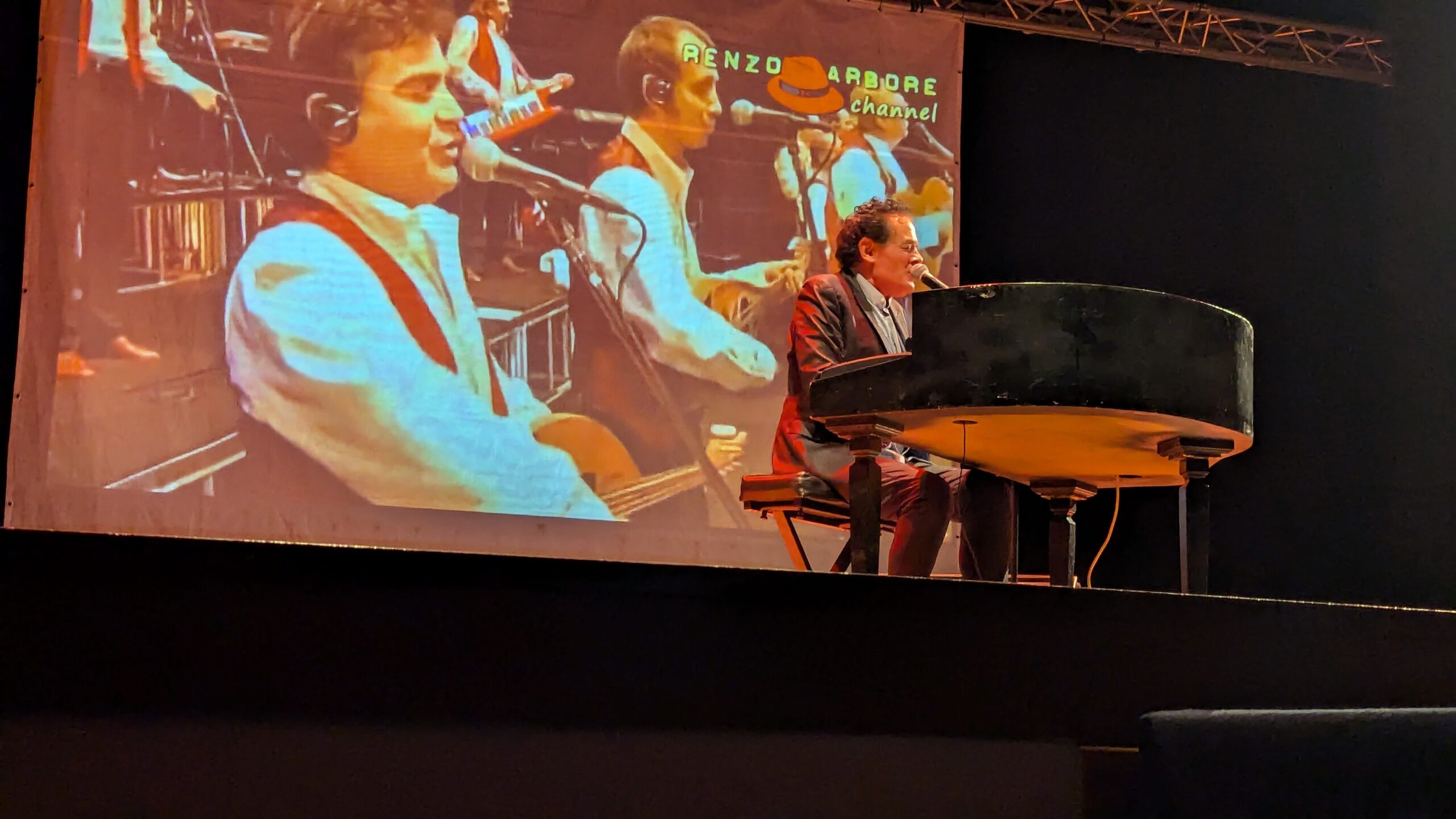 La musica napoletana di Gianni Conte incanta Pagani: una serata di arte e solidarietà per Aisla