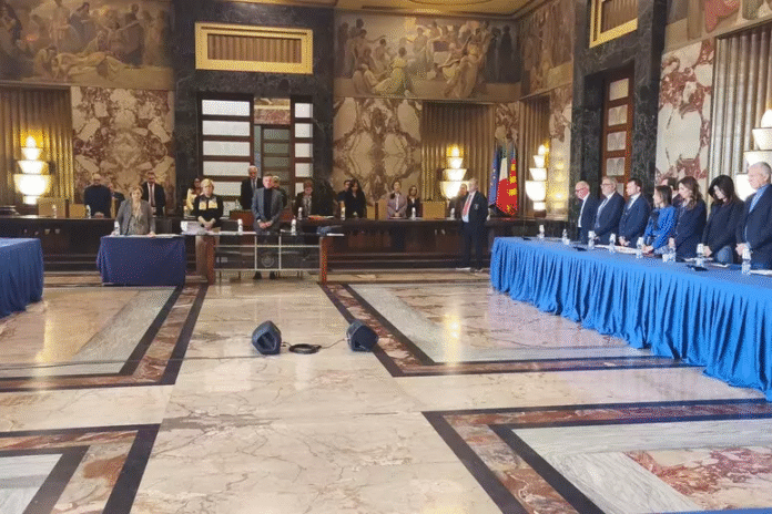 Anna Tagliaferri: il minuto di silenzio che ha fermato Salerno