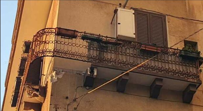 crollo balcone taranto