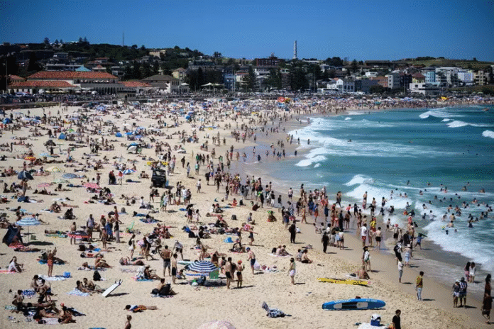 Sydney, l’inferno a Bondi Beach