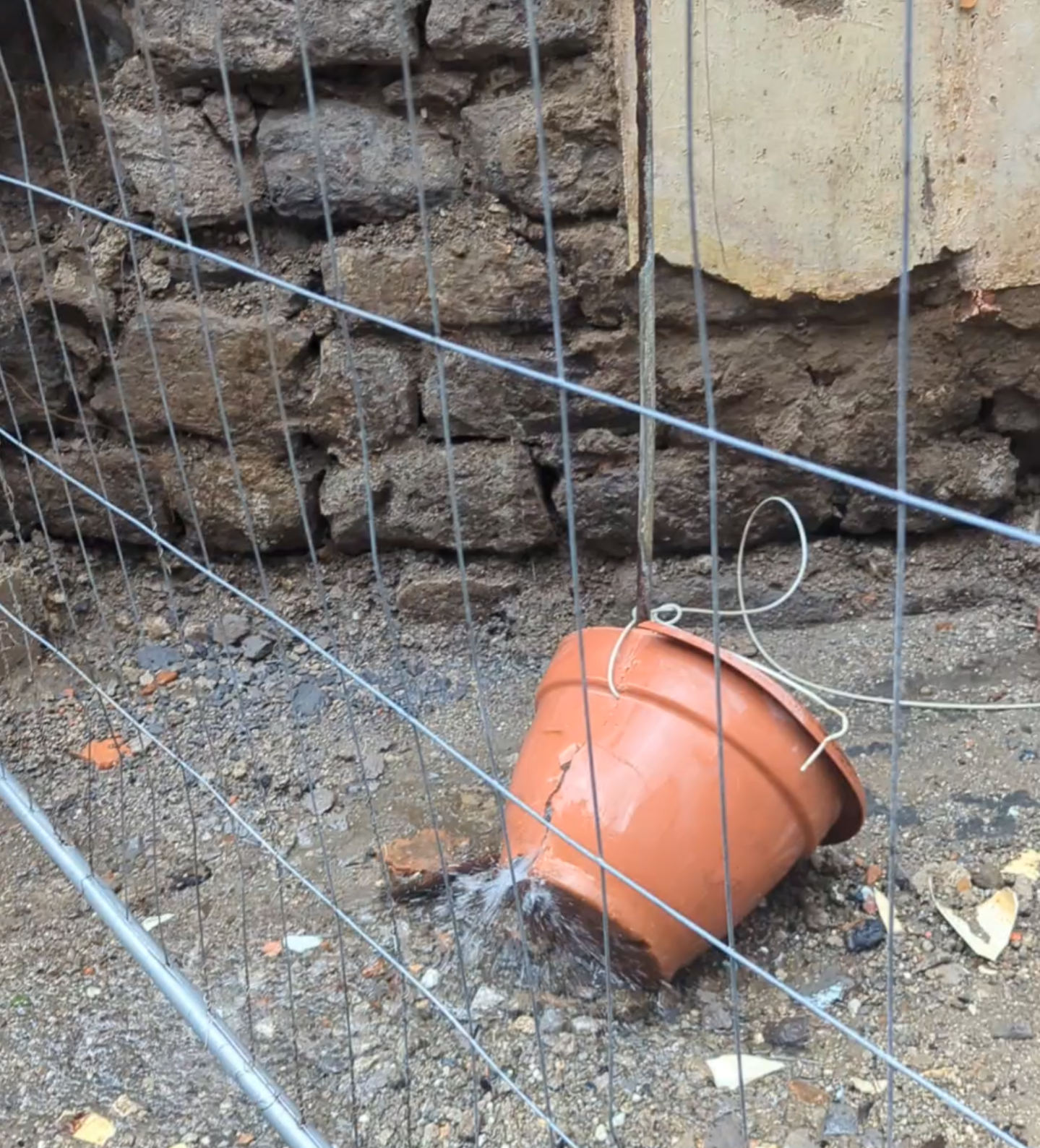 Pagani. Via Malet, la ditta specializzata continua a fare danni