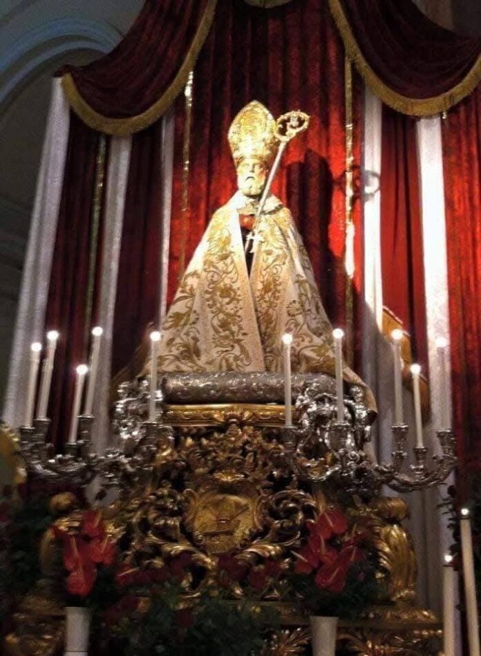 san catello San Catello, il santo che nasce dal mare e protegge Castellammare