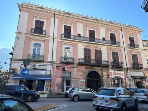 Buche, segnalazioni e attese: ora l’asfalto arriva in via Castaldo, Ricco e Marconi