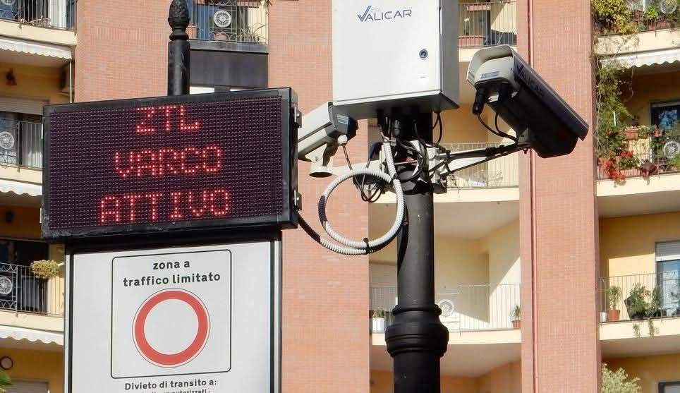 Nocera Inferiore, la città si restringe: ZTL attiva e cittadini già in allerta